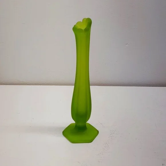 Westmoreland | Art | Westmoreland Green Satin Swung Bud Vase  display picture 1